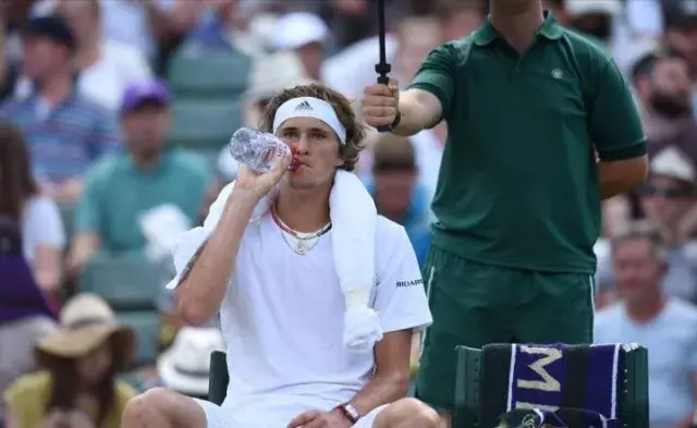 DRX血洗V5，Zeus打出惊人五杀强强对话成都决赛之夜，强势挺进下一轮的简单介绍