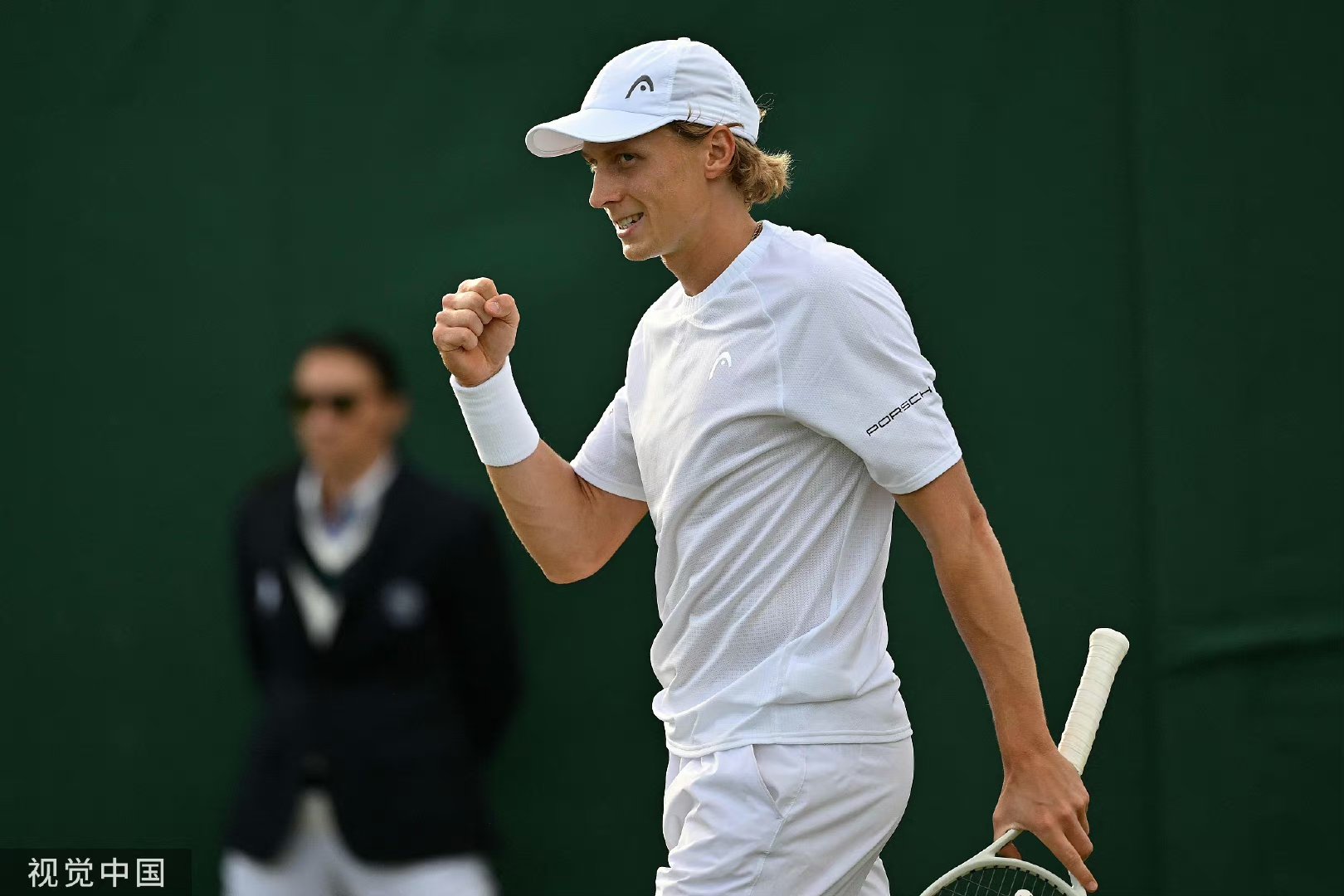 拉沃尔杯鏖战年终总决赛，兹维列夫惊艳四座的简单介绍